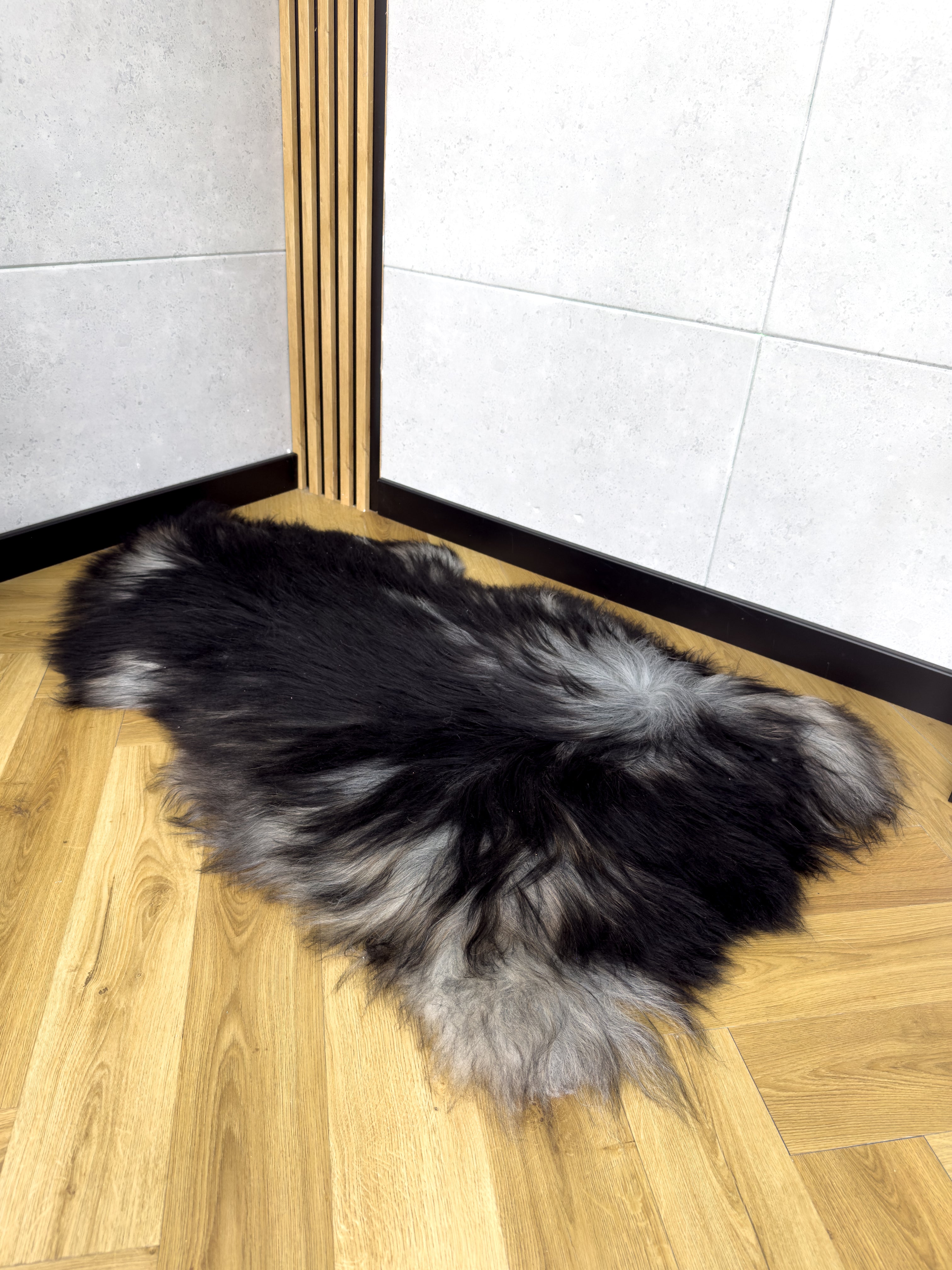 Large Icelandic black and gray sheepskin Rug