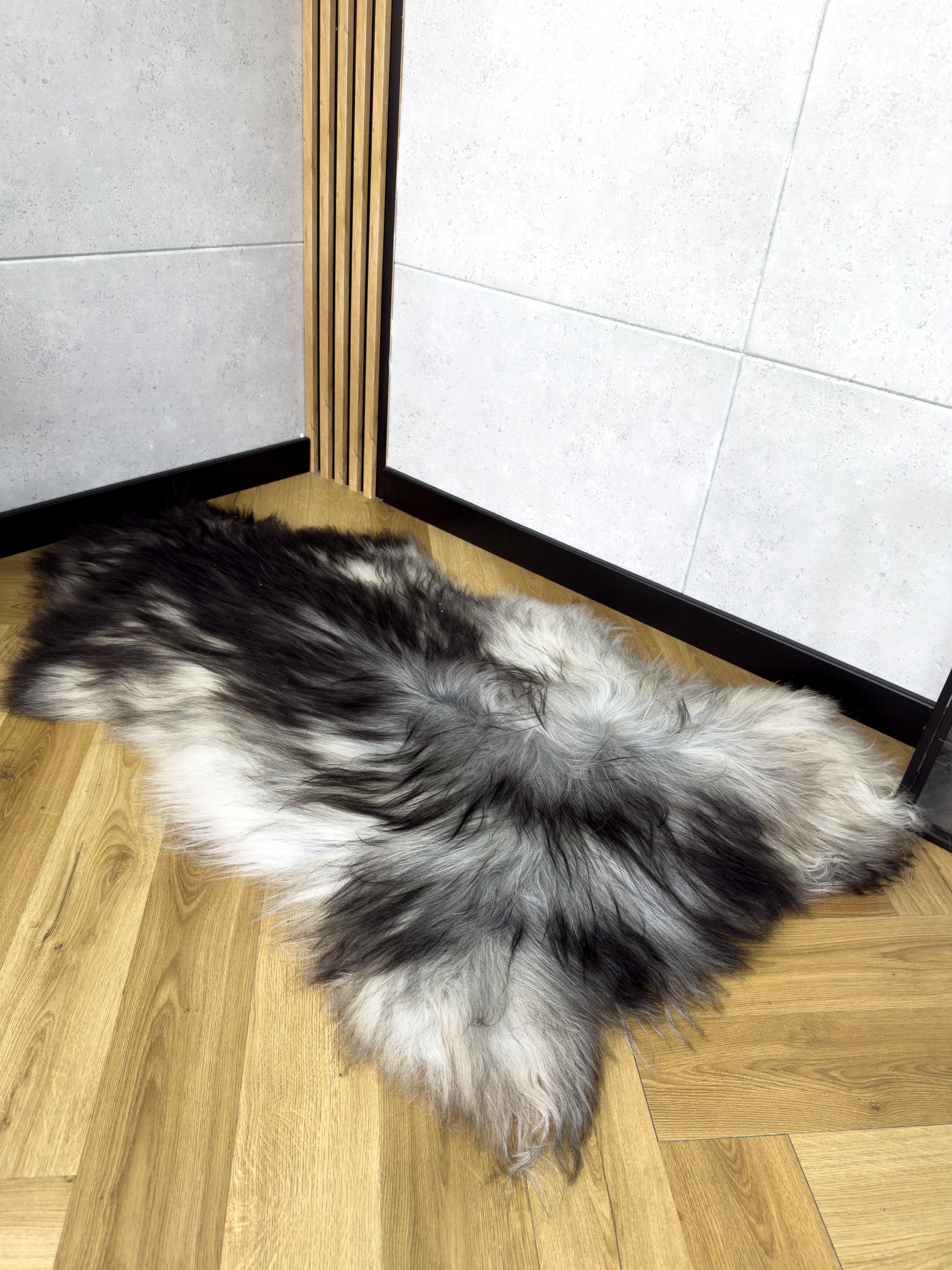 Large Icelandic black and gray sheepskin Rug